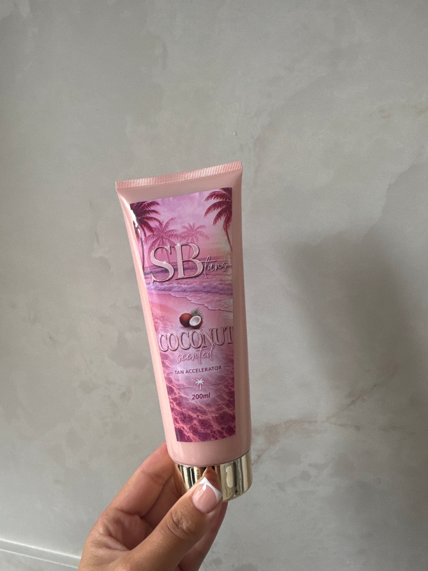 Tanning accelerator